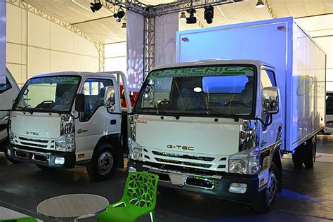 Isuzu Delivery Truck In Pasigphilippines Truck Delivery Expo Photo