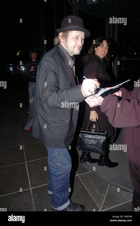 Shane Macgowan Celebrities Pay Tribute To Dubliners Singer Ronnie Drew