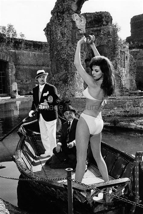 Raquel Welch In Her Famous Bikini Etsy