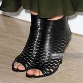 Lizzy Caplan Nude OnlyFans Leaks Fappening Page FappeningBook