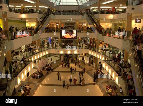 Shopping Mall Kolkata West Bengal India Stock Photo 104730436 Alamy