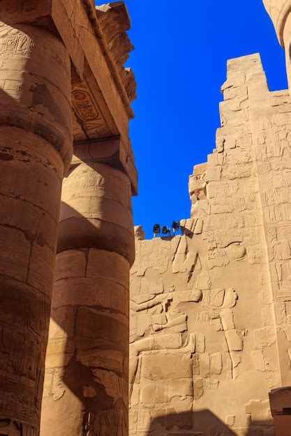 Gran sala hipóstila en el complejo del templo de karnak en luxor