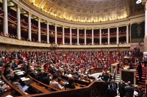 Lhémicycle De Lassemblée Nationale Rassemblement Autour Du Doux