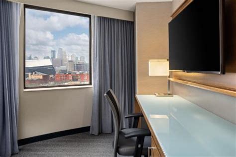 Courtyard By Marriott Minneapolis Downtown Minneapolis Updated Prices