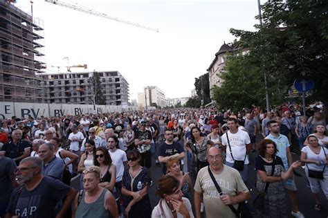 U Beogradu Danas Dvanaesti Protest Srbija Protiv Nasilja Etnja Do Rts