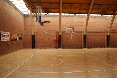 Cancha Baloncesto Con Techo Abovedado Coverset Locations