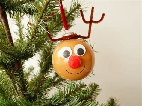 20 Ridiculously Cute Reindeer Crafts For Kids To Make