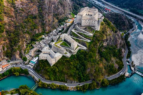 In Valle D Aosta C Un Borgo Fortezza Tra I Pi Belli D Italia Ecco