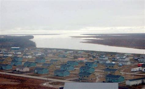 Neighbouring reserve to Attawapiskat narrowly avoids fuel, housing ...