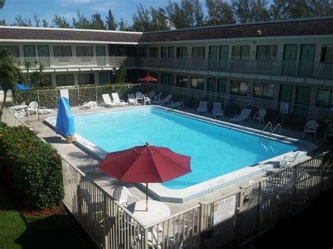 Motel 6 Dania Beach, 825 E Dania Beach Blvd, Dania Beach, Florida ...