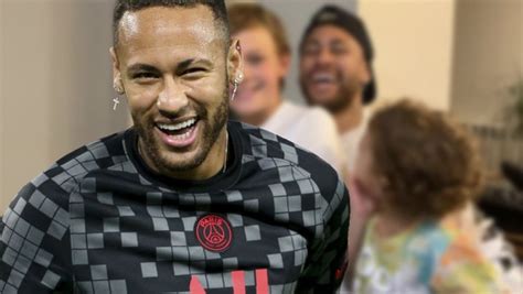 Neymar Seltenes Foto Mit Seinem Sohn Und Der Ist Ganz Sch N Gro