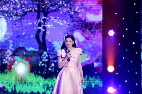 Hot girl khiến Ngọc Sơn phấn khích cho điểm tuyệt đối