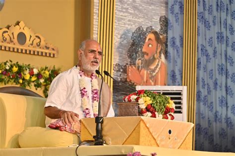 नाशिककरांसाठी शनिवारपासून रमेशभाई ओझा यांची श्रीराम कथा - India Darpan Live