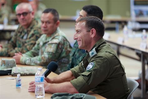 Foreign Defense Attachés visit USACAPOC A U S Army Reserve News