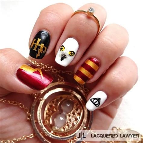 25 Harry Potter Nail Art Patterns for the Biggest Fans ...
