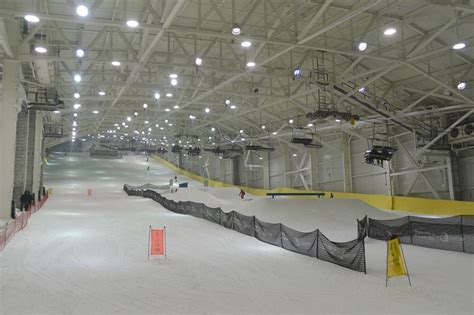 Americas First Indoor Ski Resort Opens With Help From Lindsey Vonn