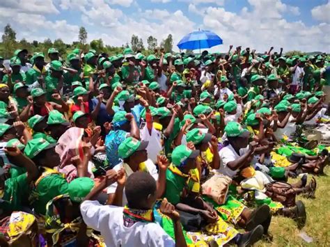 Pictures Zanu Pf Supporters Congregate For Thank You Rally In Mt Darwin