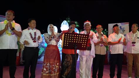 Meriahkan Hut Ke Ri Festival Pencak Silat Dan Adu Jaipongan Pukau