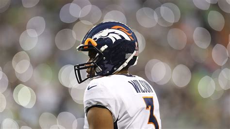 Denver Broncos' late drive falls short in Russell Wilson's debut - Axios Denver