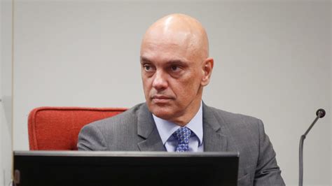 Moraes manda à PGR pedido de indiciamento contra Bolsonaro