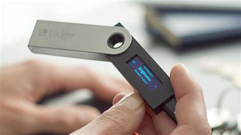 Crypto Wallet Usb With Its Simplicity This Wallet Is Great For