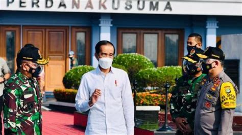 Presiden Jokowi Bertolak Ke Bali Untuk Tinjau Vaksinasi Massal