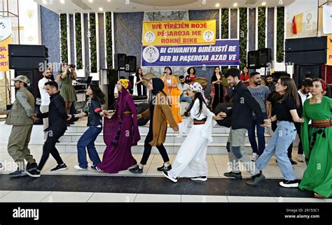 Diyarbakir Turquie Th Mai Les Participants Sont Vus Chanter