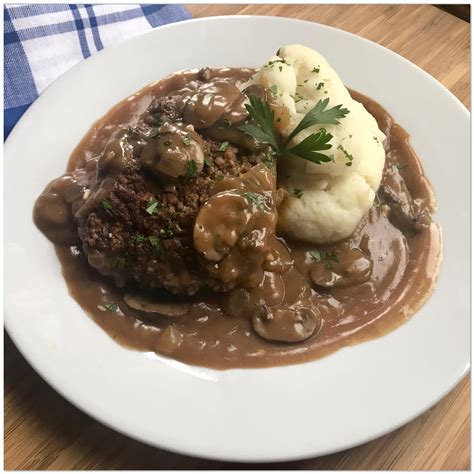 [homemade] Salisbury Steak And Mashed Potatoes R Food