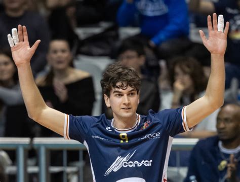 Pallavolo Filippo Bartolucci Un Nuovo Atleta Della Cosedil Saturnia