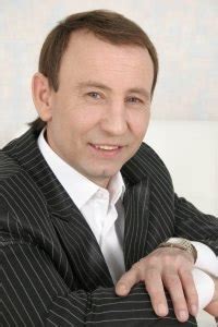 Нафкат Нигматуллин родился 16 ноября 1962 года в одном из красивейших ...