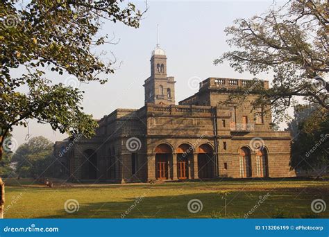 Pune University, Main Building, Pune Stock Image - Image of academy ...