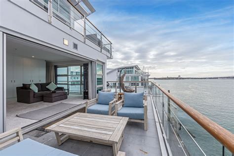 Apartment 19-19 — Princes Wharf Select Apartments