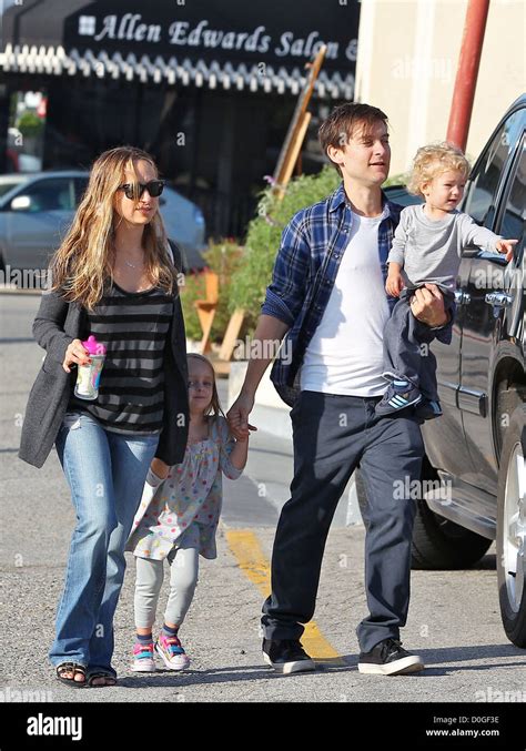 Jennifer Meyer, Tobey Maguire and their children Ruby Maguire and Otis ...