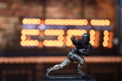 Jones, Lawrence, Smith, Trask Named 2020 Heisman Finalists - Heisman
