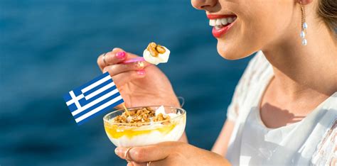 Should I eat Greek Yogurt? 5/5 experts say yes! - Yogurt in Nutrition