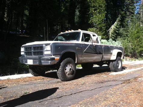 Dodge W350 Information And Photos Momentcar