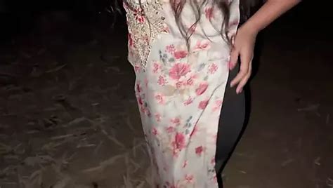 Sri Lankan Hot Outdoor Sex Teen Couple Risky Amateur Porn Xhamster