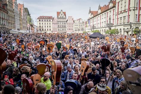 Znamy pierwszą gwiazdę Gitarowego Rekordu Świata 2024 - CGM.pl