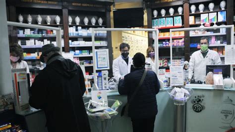 Covid A Vercelli Linutile Ricerca Dei Tamponi Rapidi In Farmacia