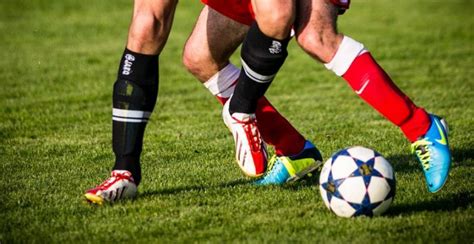 Inilah Cara Menggiring Bola Dengan Benar Bagi Pemula