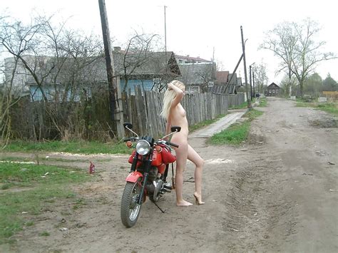ANNA NAKED WITH MOTORBIKE Pict Gal