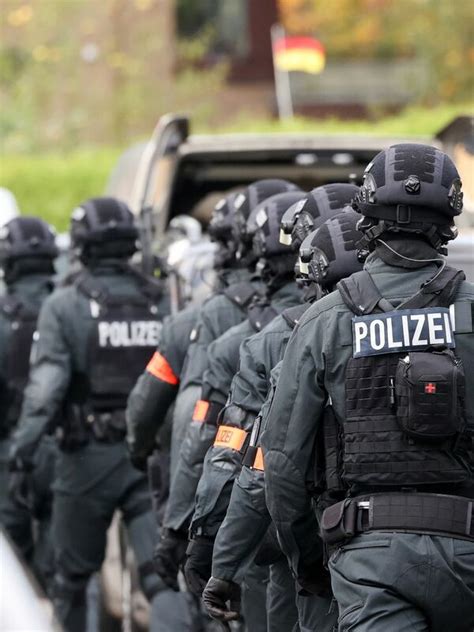 Großeinsatz der Polizei an einer Schule im Hamburger Stadtteil Blankenese