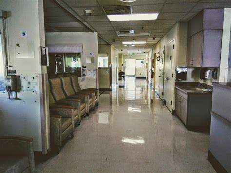 Recently abandoned hospital. Abandoned hospital (4160×3120) more pics ...