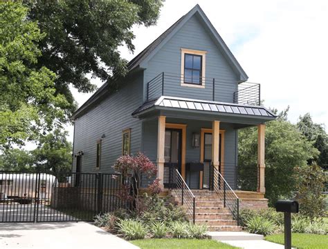 Owner defends almost $1 million asking price for Seventh Street shotgun house | Business ...