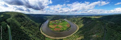 Flussschleife Der Saar Der Fluss Windet Sich Durch Das Tal Und Ist Von