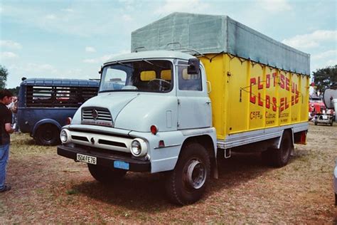 Ford Thames Trader Fourgon La Locomotion En F Te Flickr