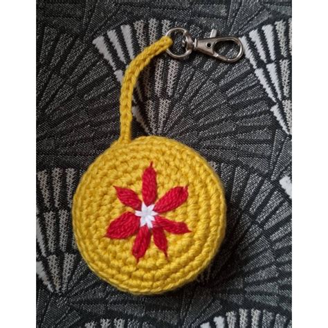 Porte clés au crochet Jaune Fleur rouge