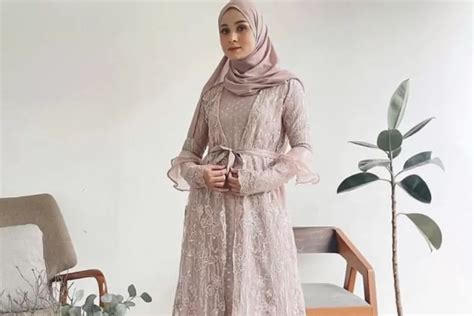 Inspirasi Model Baju Gamis Brokat Terbaru Desain Modern Dan