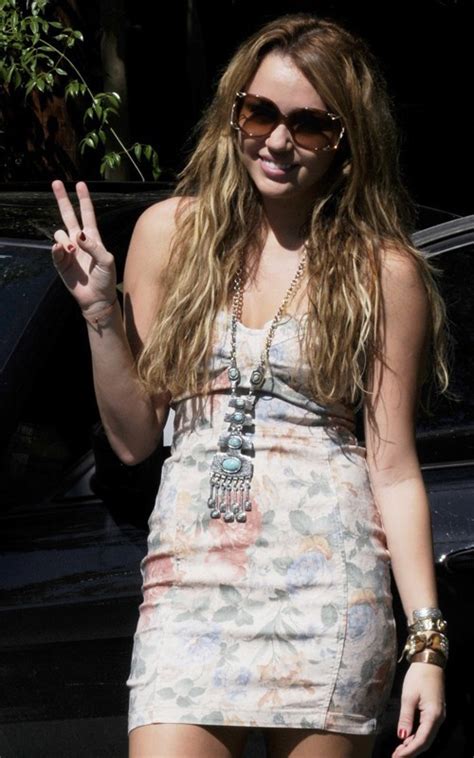 Miley out in Toluca Lake - Miley Cyrus Photo (16254673) - Fanpop