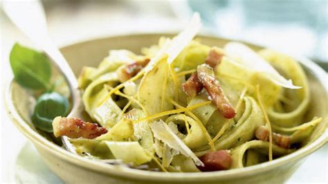 Tagliatelle Met Pesto Libelle Lekker